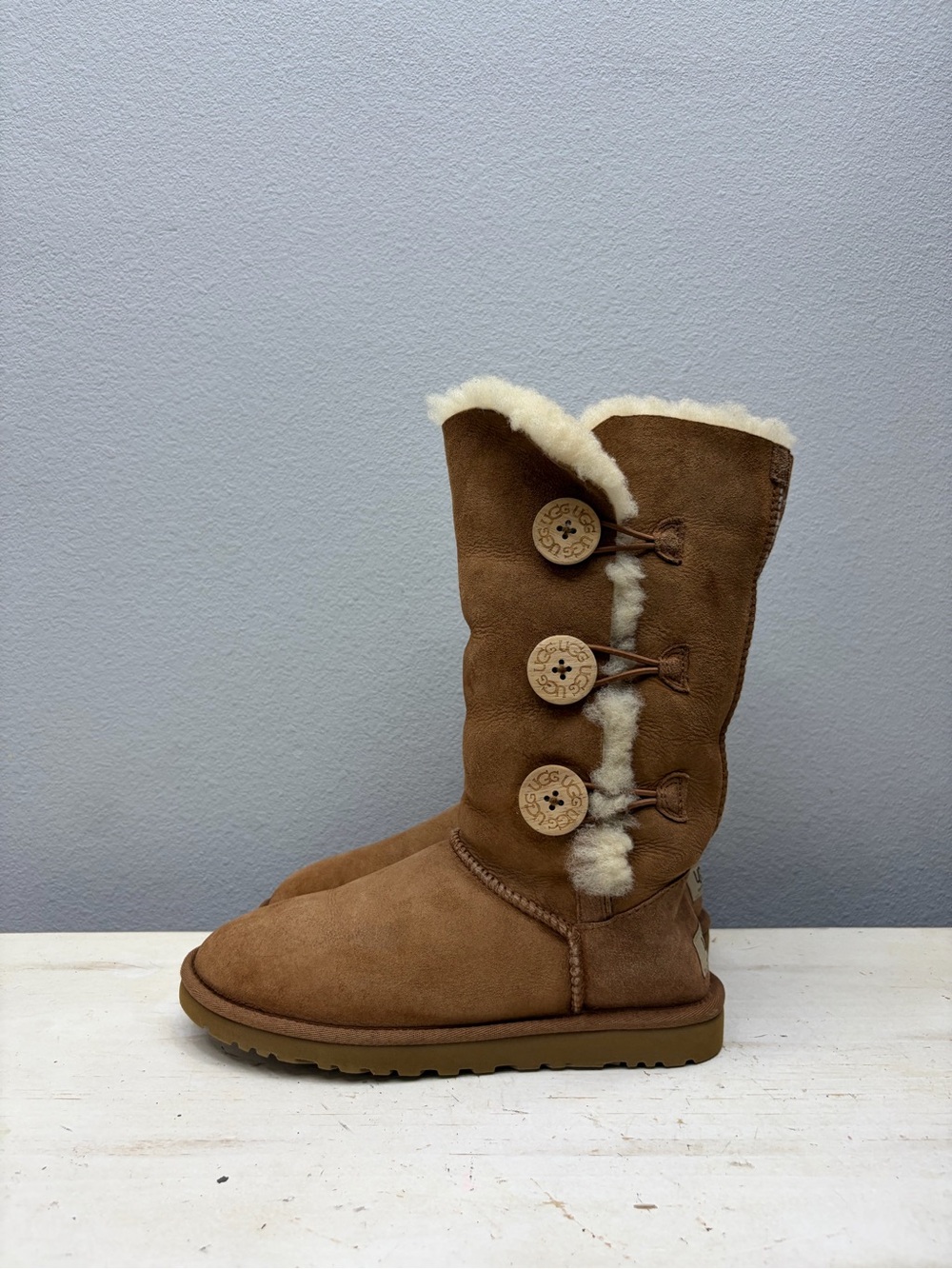 Ugg Brown Suede Bailey Tripple Button Boots Size 7